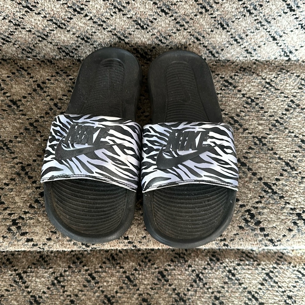 Nike slides